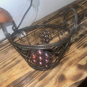 Grape and wine kitchen decor